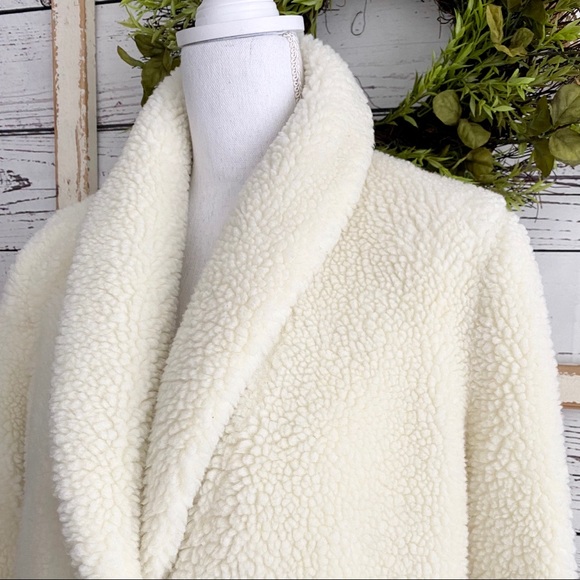 J. Crew Ivory Teddy Fleece Shaw Collar Coa… - Picture 3 of 7